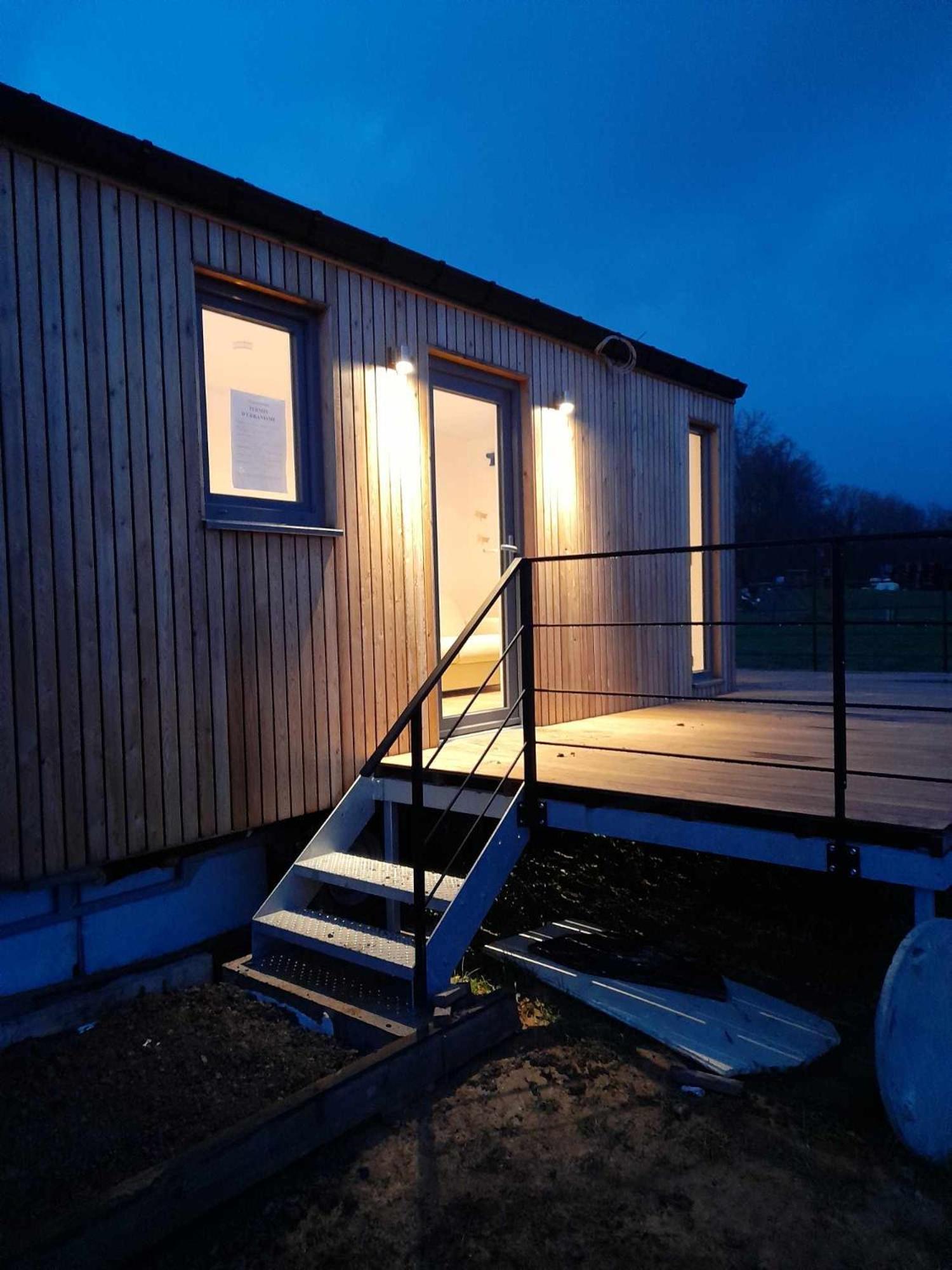 Au P'Tit Pre Des Salers Guest House Hamois Exterior photo